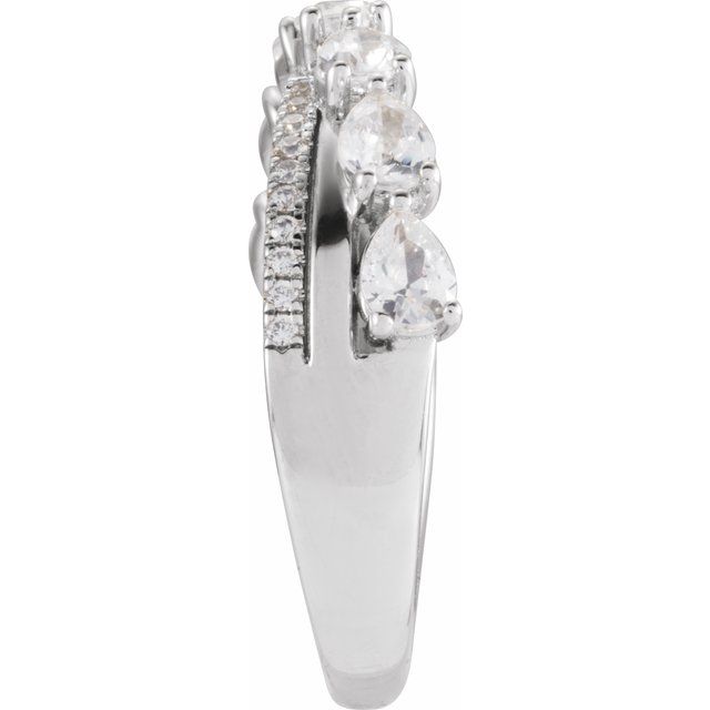 Natural Diamond | Pear | 4 x 3mm | Lab-Grown Diamond | Pear | 4 x 3mm