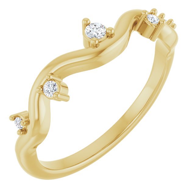 Winding Scattered Natural Diamond Ring