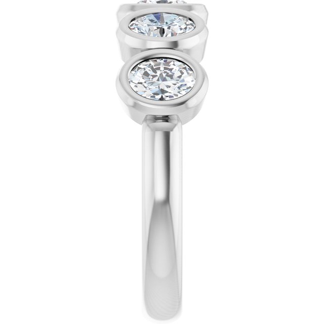 Natural Diamond | Oval | 4.5 x 3.5mm | Lab-Grown Diamond | Oval | 4.5 x 3.5mm