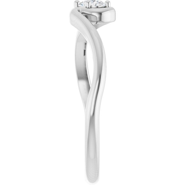126993 / Ring / Set / 14K White / Lab-Grown Diamond / Oval / 4 X 3 Mm / Polished / 1/6 Ct Lab-Grown Diamond Freeform Solitaire Ring
