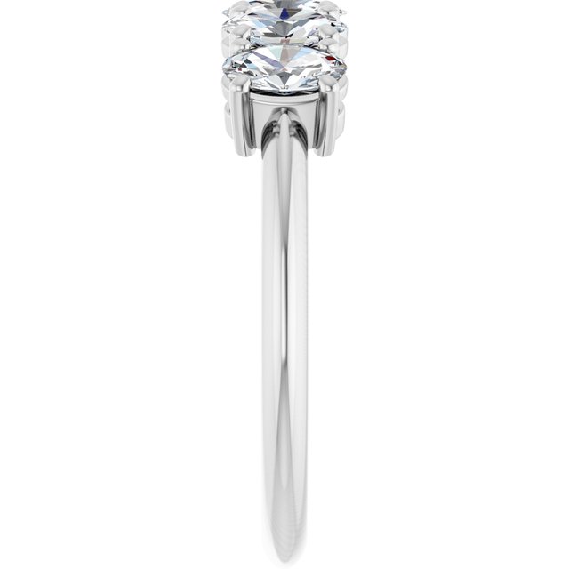 Natural Diamond | Oval | 5 x 3mm | Lab-Grown Diamond | Oval | 5 x 3mm