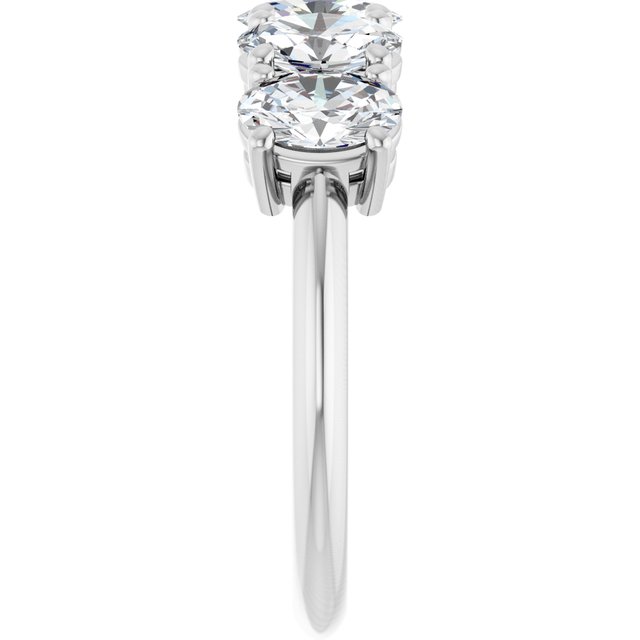 Natural Diamond | Oval | 6 x 4mm | Lab-Grown Diamond | Oval | 6 x 4mm