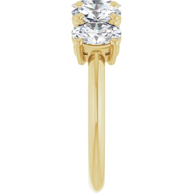 Natural Diamond | Oval | 6 x 4mm | Lab-Grown Diamond | Oval | 6 x 4mm