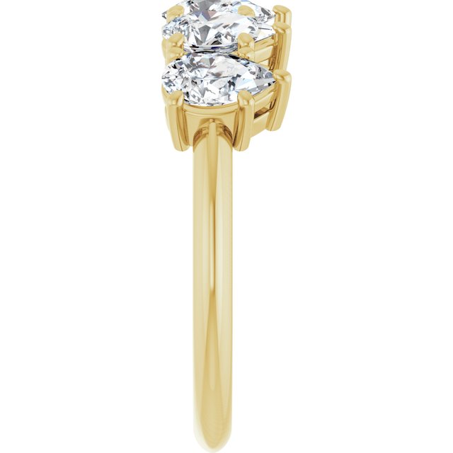 Lab-Grown Diamond | Pear | 6 x 4mm