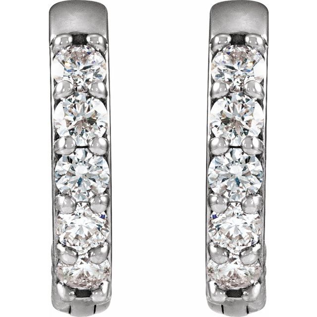 Natural Diamond | Round | 1.3mm :: 0.08 Ctw | Natural Diamond | Round | 2mm :: 1/4 Ctw | Lab-Grown Diamond | Round | 2mm :: 1/4 Ctw