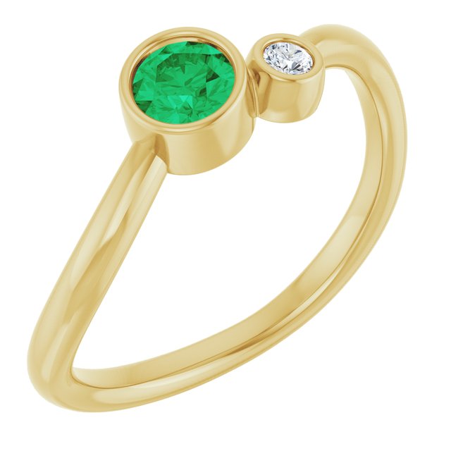 Lab-Grown Emerald Round Accented Bezel-Set Ring in 14K Yellow Gold