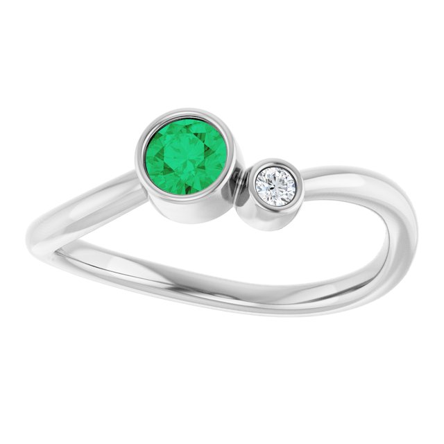 Lab-Grown Emerald Round Accented Bezel-Set Ring in Platinum