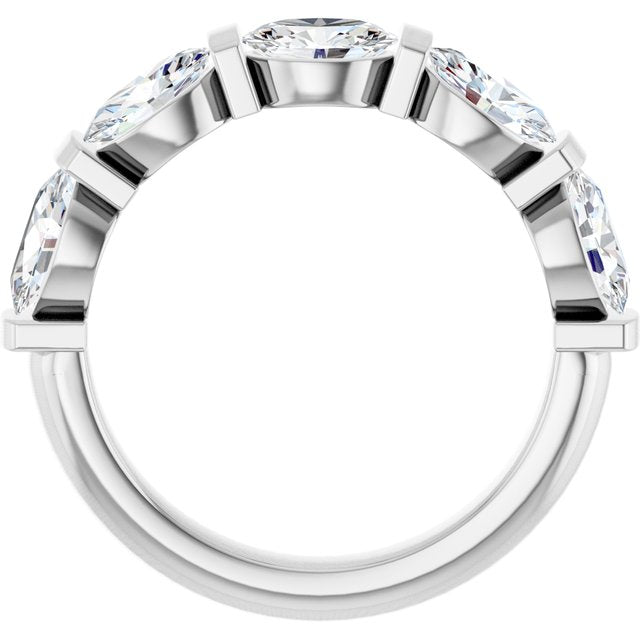 Natural Diamond | Oval | 6 x 4mm | Lab-Grown Diamond | Oval | 6 x 4mm