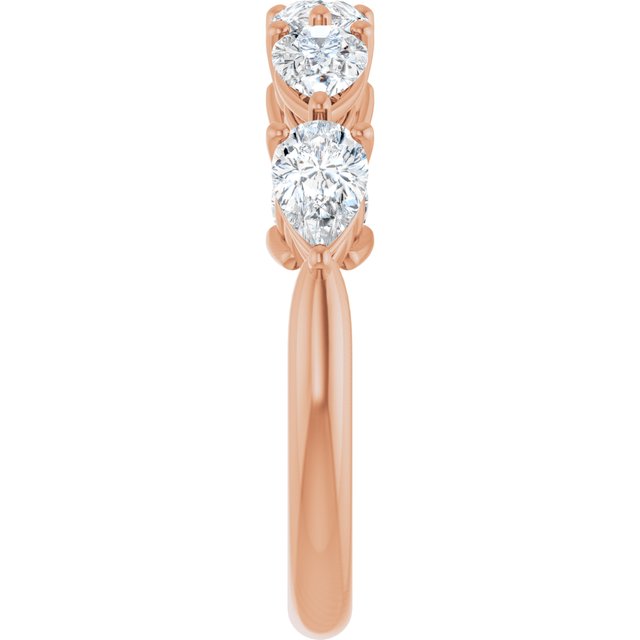 Natural Diamond | Pear | 5.5 x 3.5mm | Lab-Grown Diamond | Pear | 5.5 x 3.5mm