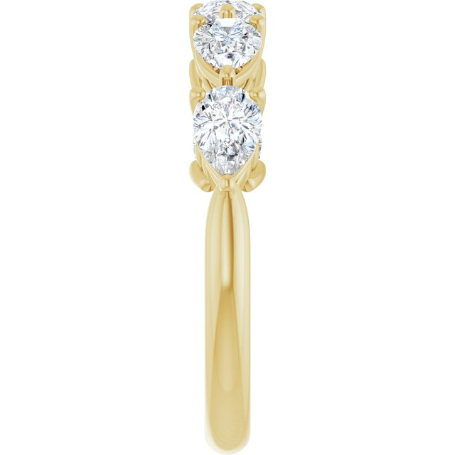 Natural Diamond | Pear | 5.5 x 3.5mm | Lab-Grown Diamond | Pear | 5.5 x 3.5mm