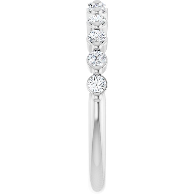 Natural Diamond | Round | 2mm | Natural Diamond | Round | 2.25mm | Lab-Grown Diamond | Round | 2mm | Lab-Grown Diamond | Round | 2.25mm